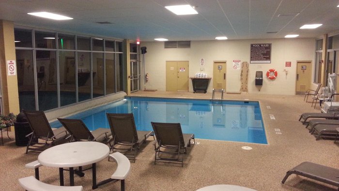 Holiday Inn Cleveland-Mayfield, an IHG Hotel Pool: Pictures & Reviews ...