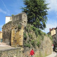Vista de una parte de la muralla.