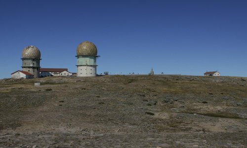 torre serra da estrella camera clipart