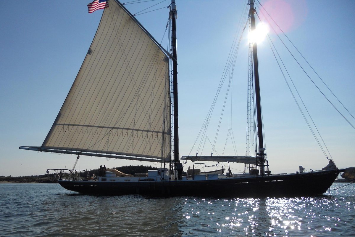 Boothbay Harbor Schooners - Schooner Eastwind & Applejack