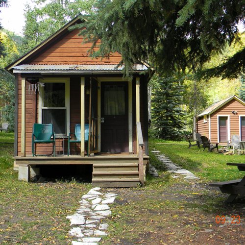Beaver Lake Lodge & Cabins image