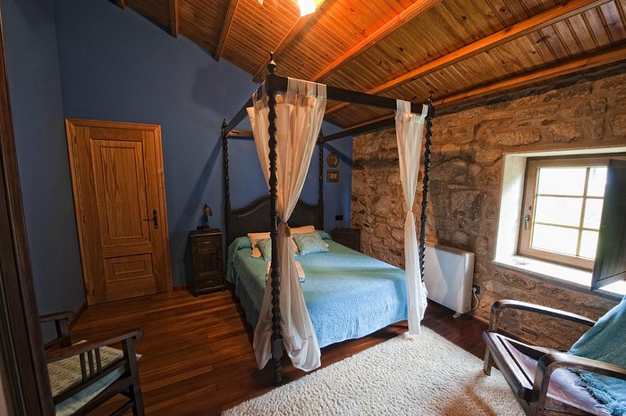Habitación doble con cama de dosel para una inolvidable escapada romántica