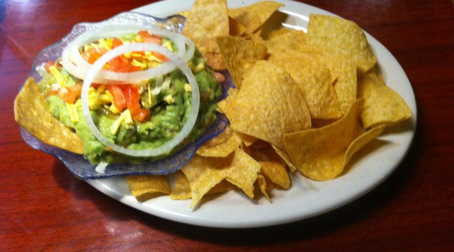 Massive guacamole dip, can feed the whole table.