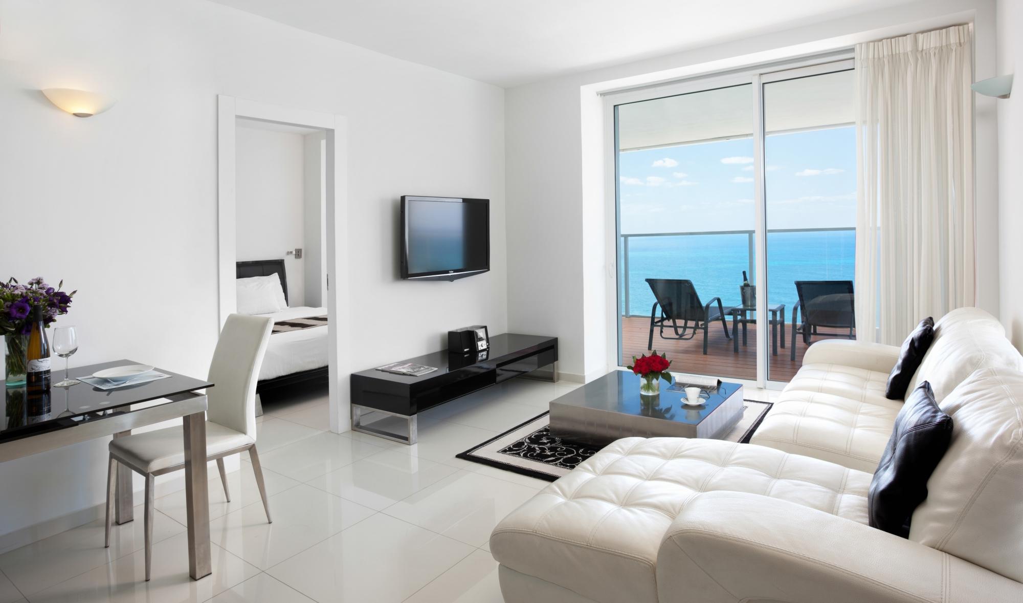 Hotel photo 7 of Island Suites Hotel.
