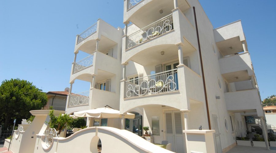 RESIDENCE