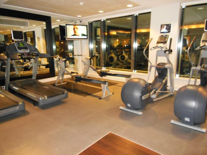 Hilton Paris Charles De Gaulle Airport Gym: Pictures & Reviews ...