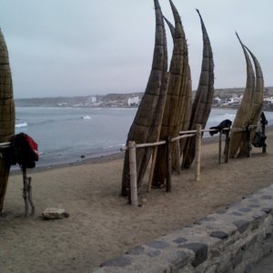 Caballitos de totora a 3 cuadras del hospedaje