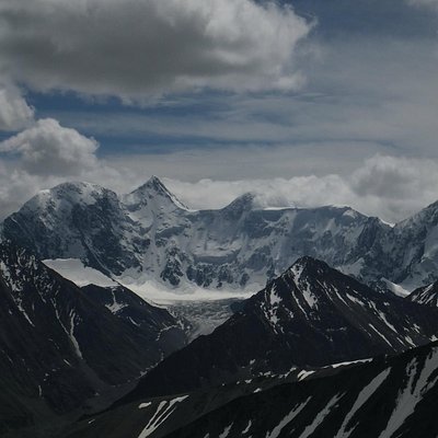 Гора Белуха с перевала Кара-Тюрек