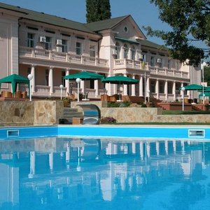 Arcadia Plaza Hotel in Odesa, image may contain: Hotel, Building, Resort, Villa