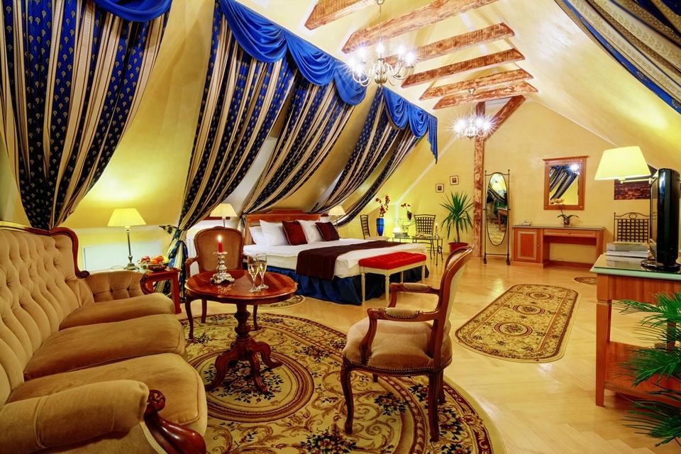 Hotel photo 13 of The Council.