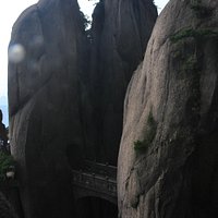 walking fairyland bridge