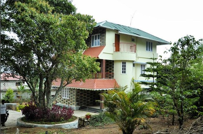 SILVER MOUNT HOLIDAYS - Guest house Reviews (Munnar, India)