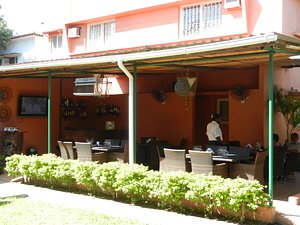 PUB RESTAURANTE XEQUE MATE, Quelimane - Comentários de Restaurantes, Fotos  & Número de Telefone