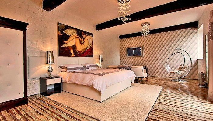 The Swan Suite