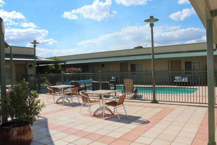 Best Western Crystal Inn Pool Pictures & Reviews - Tripadvisor