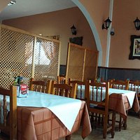 Restaurante. Un poco ruidoso si está muy lleno de gente. Pero se come muy agusto