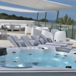 BG Portinatx Beach Club Hotel, hotel in Ibiza
