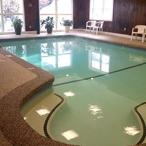 Anchorage Inn Pool & Hot Tub