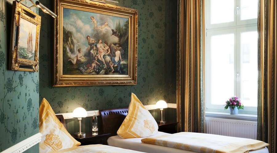 Twinbed Room