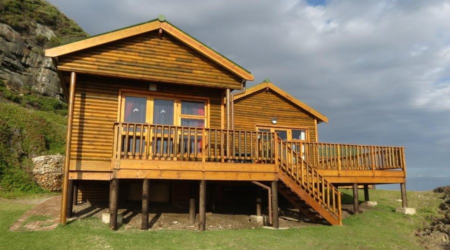 Outside view - Honeymoon Cottage