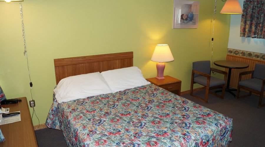 queen room