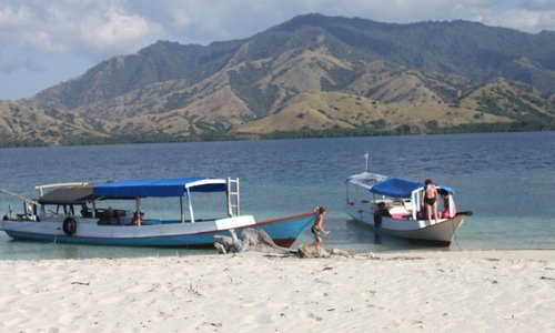 indahnya Riung