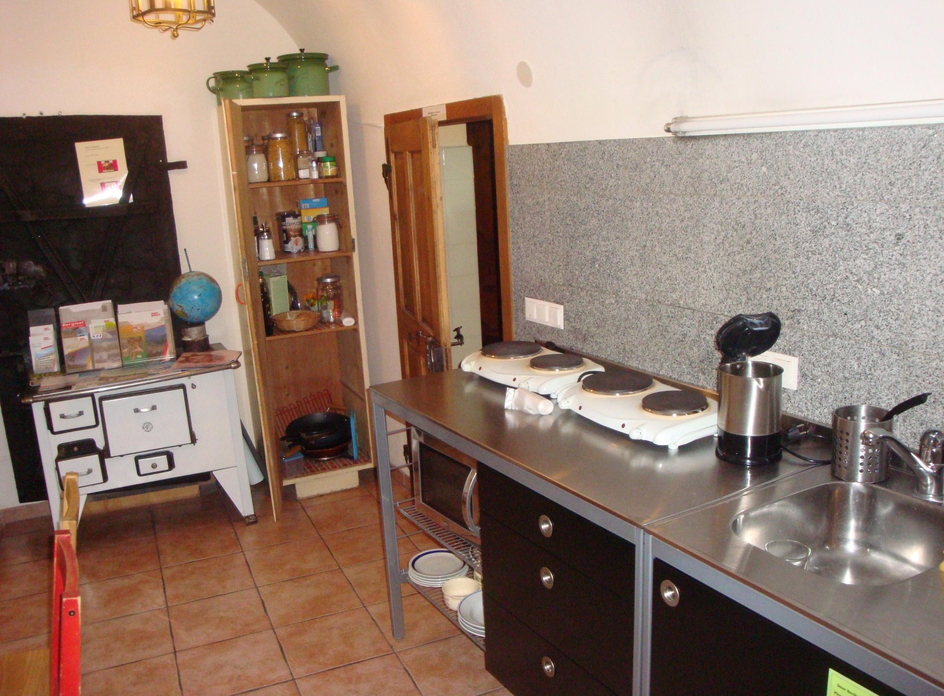 Nepomuk's Bed & Breakfast Backpackers Hostel Innsbruck by null
