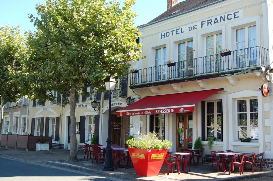 HOTEL FRANCE Updated 2021 Prices  Inn Reviews  and Photos