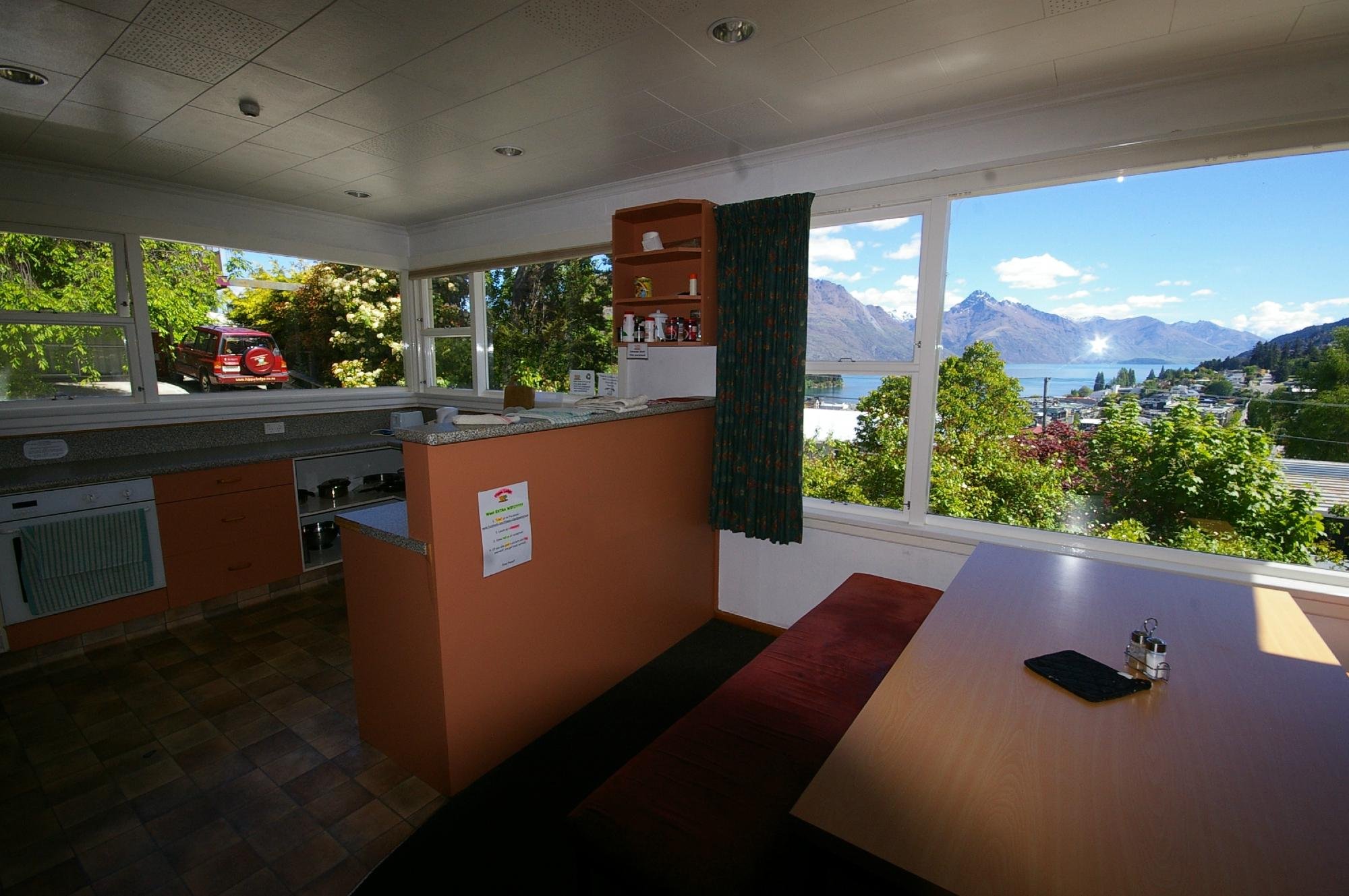 Hippo Lodge Backpackers by null