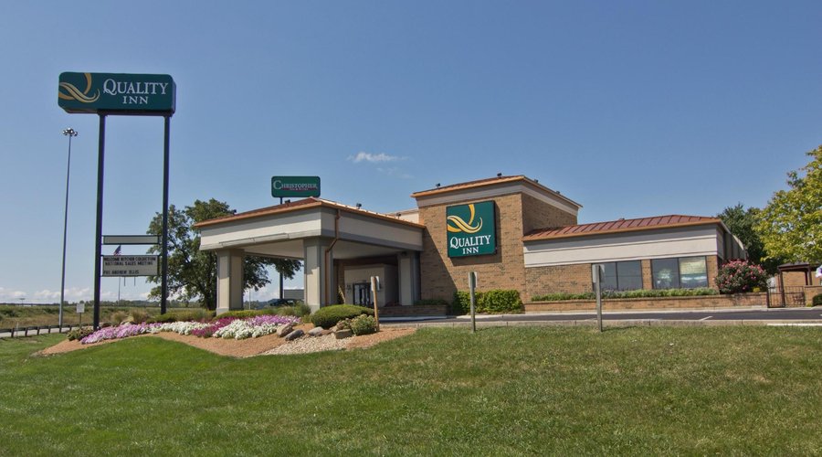 Quality Inn Chillicothe Front Entrance