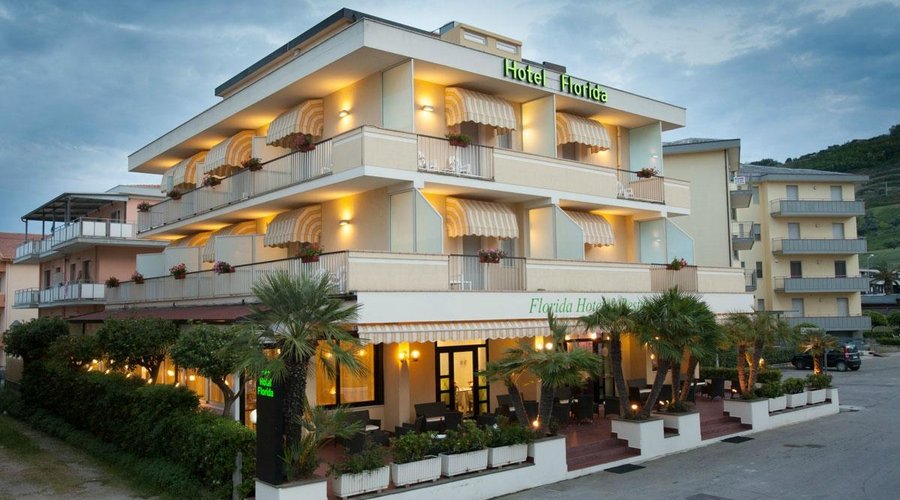 hotel esterna