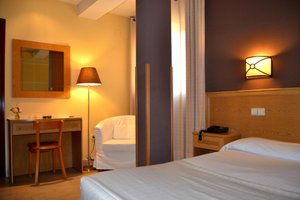 Room & Suite