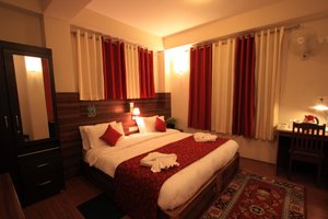Room & Suite