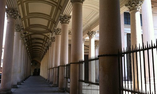 Cattedrale di Novara, colonnato