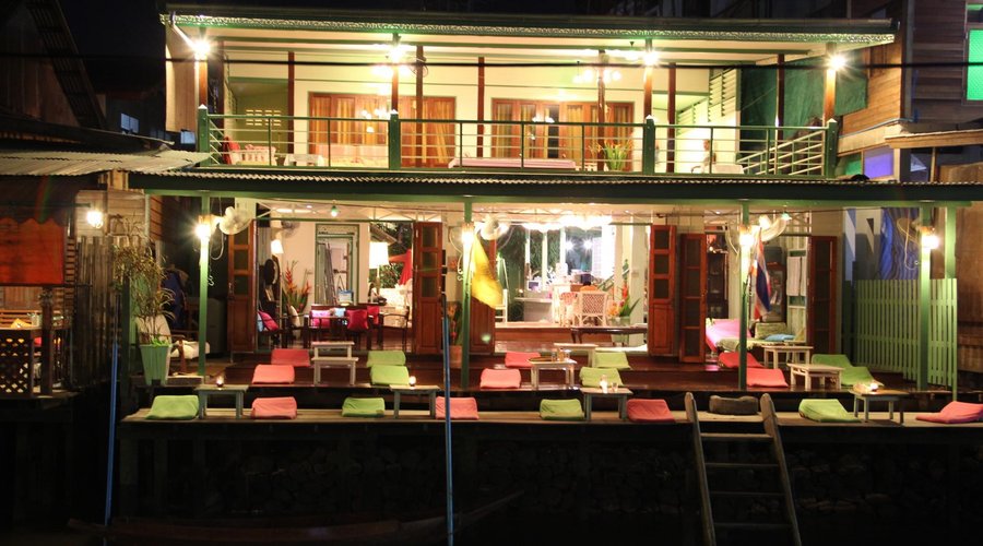 Baanrak Amphawa Homestay