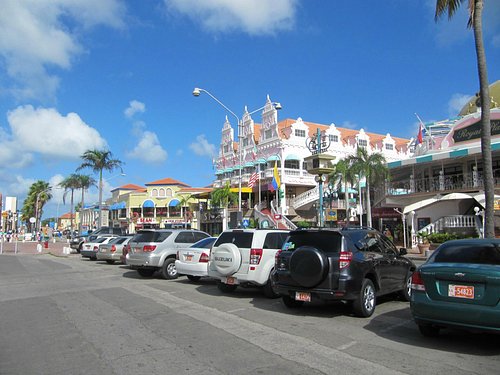 Compras em Aruba e um passeio por Oranjestad - Cumbicão