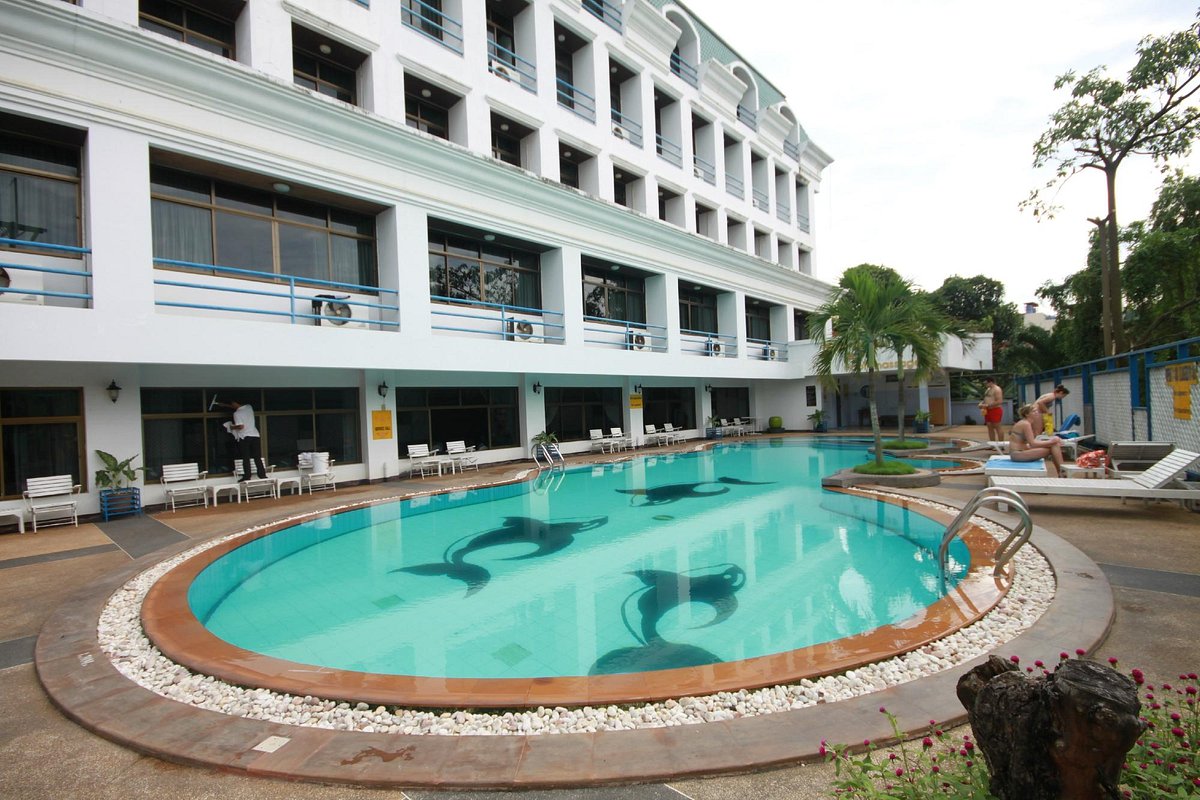 Отель CAMELOT HOTEL PATTAYA