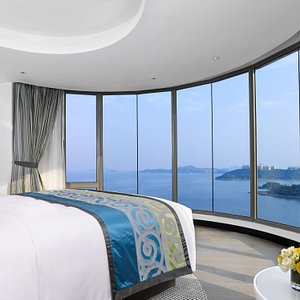 Ocean Front Panoramic View Room