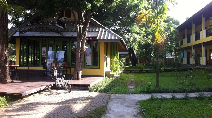 Black Ant Coffee and Resort from the outside