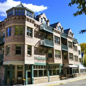 Hotel Columbia