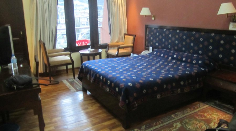 Room facing the river and stadium, 3rd floor