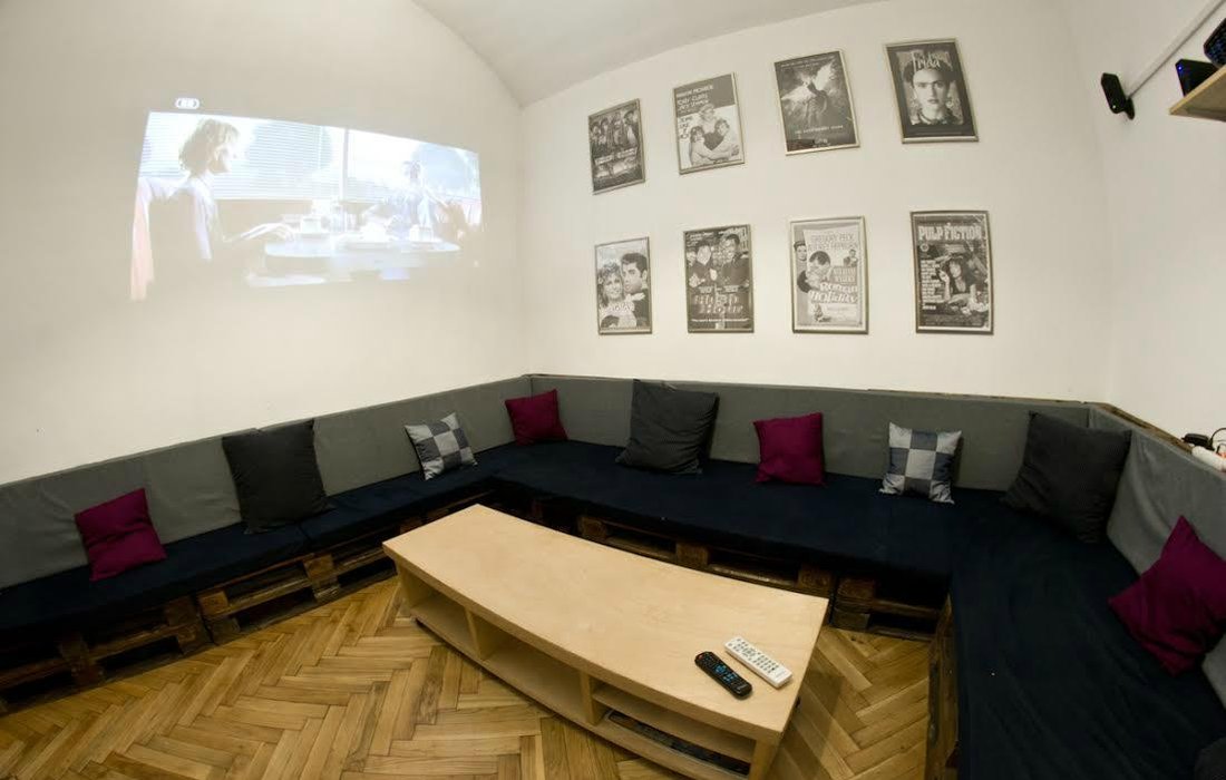 11th Hour Cinema Hostel by null