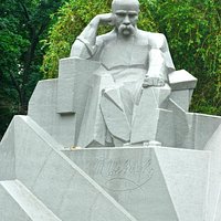 Poltava: Shevchenko Monument