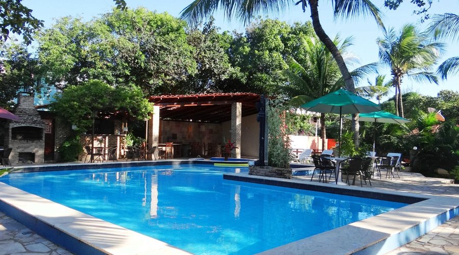 Piscina & Restaurante // Pool & Restaurant