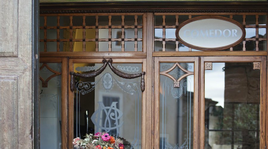 Hotel- und Restauranteingang