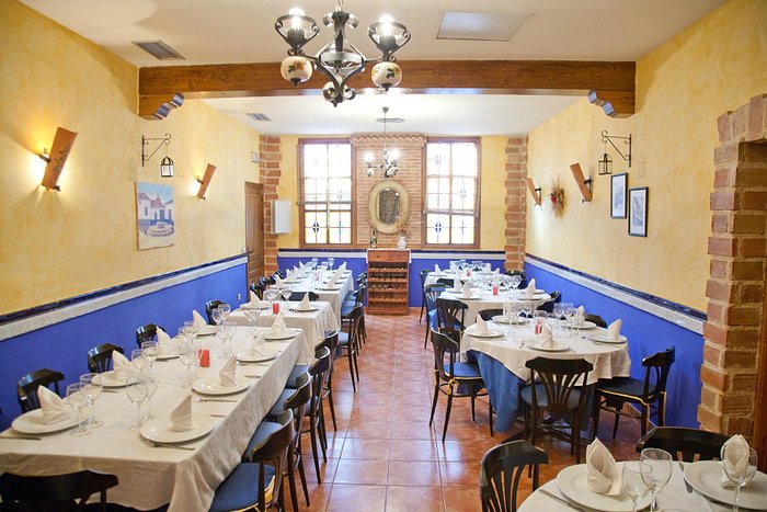 Carrito Chuches Comuniones ó Bodas - Picture of Hotel Restaurante Dulcinea,  El Toboso - Tripadvisor