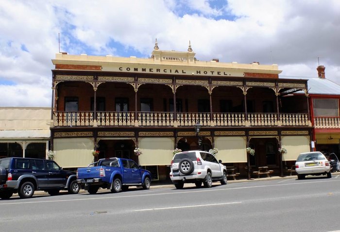 Tanswell's Commercial Hotel