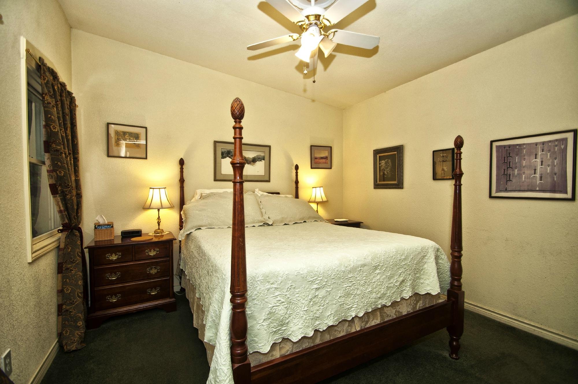 A Yellow Rose Bed and Breakfast by null