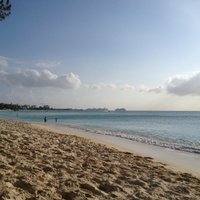 Tiki Beach (Grand Cayman) - All You Need to Know BEFORE You Go