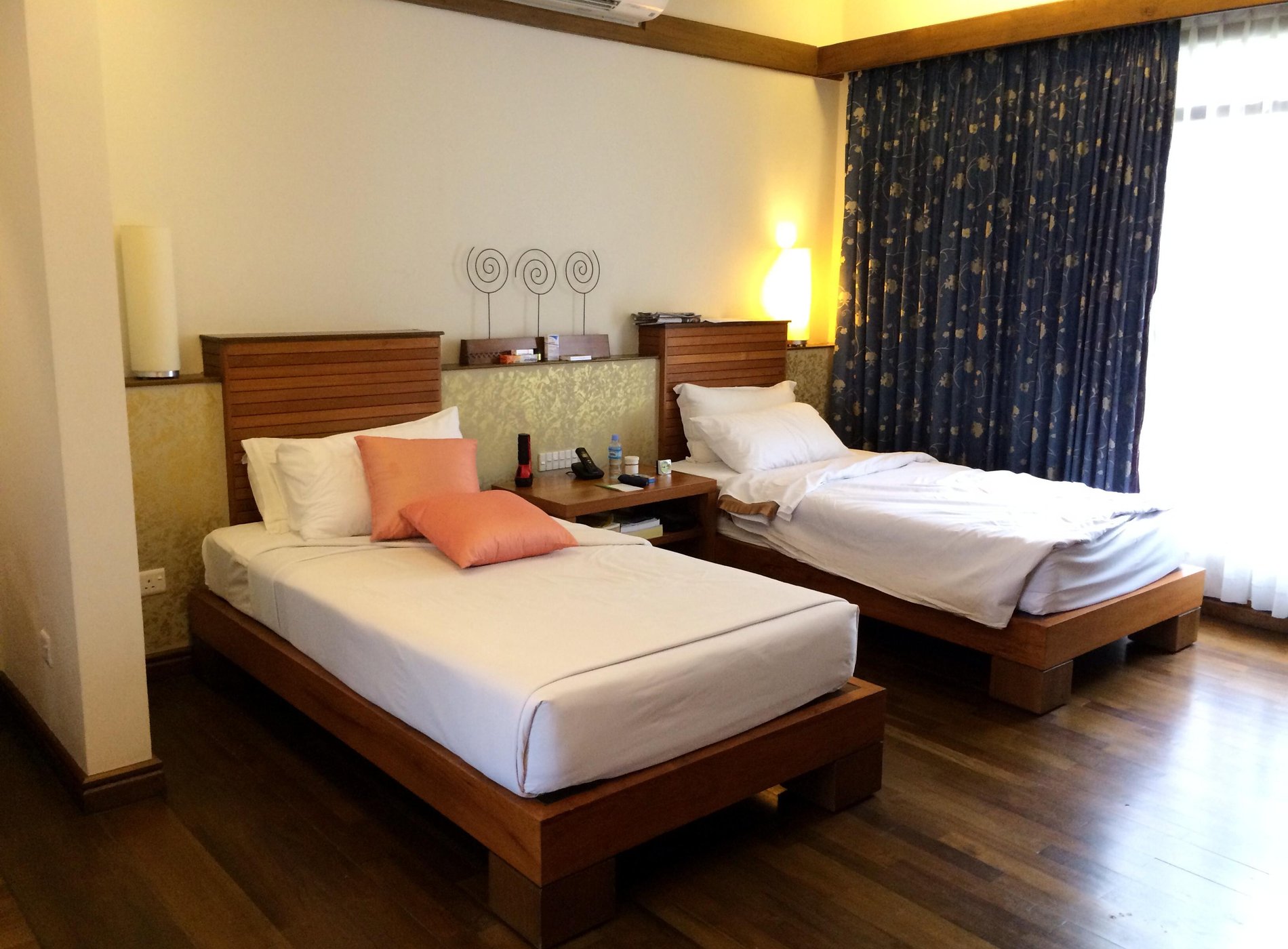 Thingaha Hotel by null